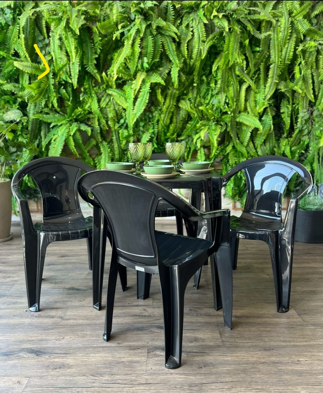 Conjunto 1 Mesa e 4 Cadeiras Poltronas Preto