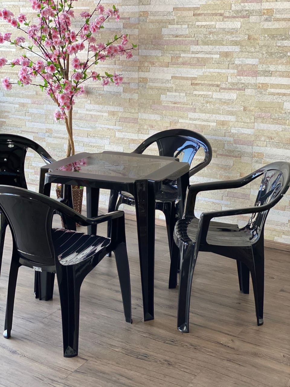 Conjunto 1 Mesa e 4 Cadeiras Poltronas Preto - Image 5